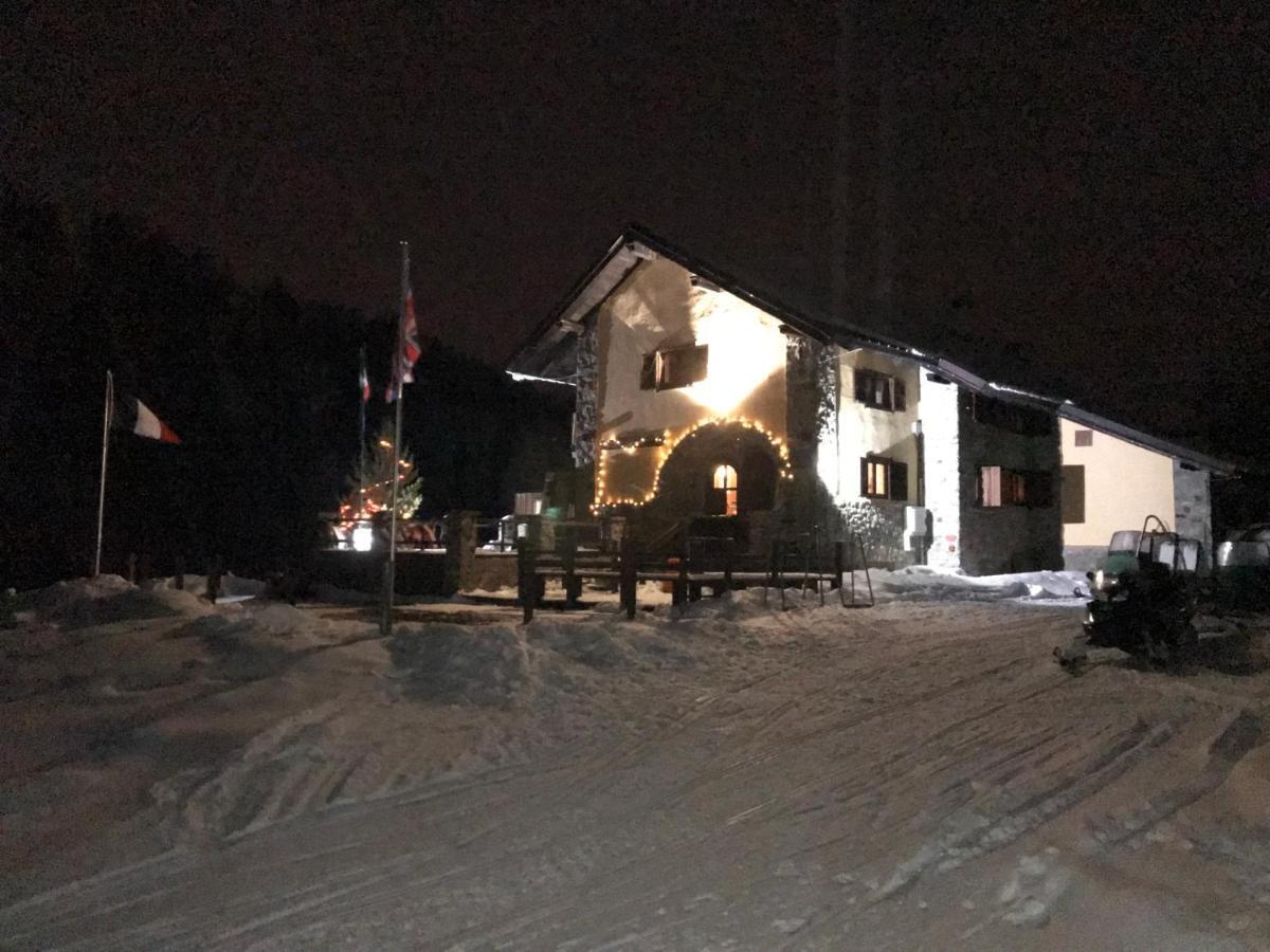 Rifugio Baita Gimont Cesana Torinese Esterno foto